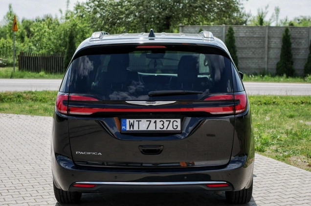 Chrysler Pacifica cena 159000 przebieg: 90800, rok produkcji 2021 z Warszawa małe 191